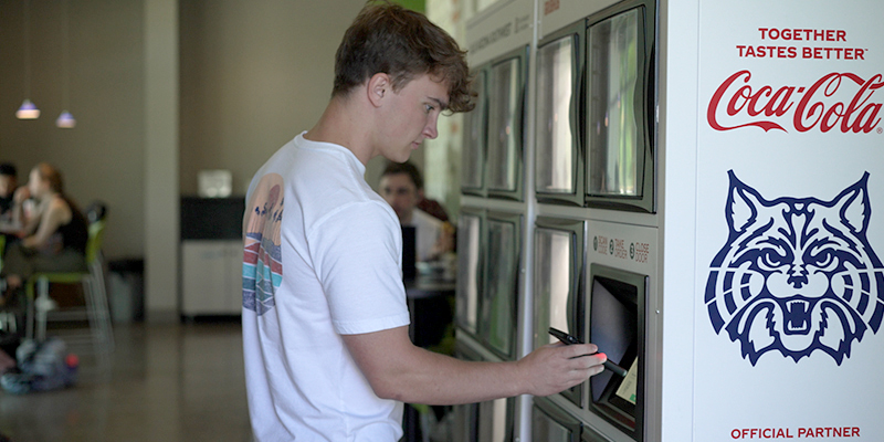 University of Arizona student using Apex Smart Food Locker