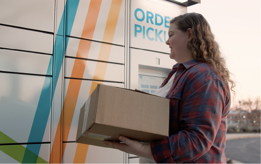 nextup-sarah-outdoor-pickup NextUp outdoor customer pickup